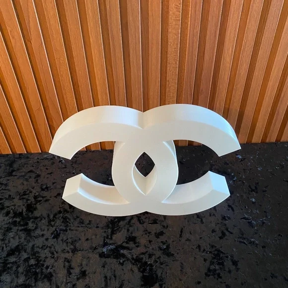 Rare LARGE CC White Art Decor - Picture 3 of 4